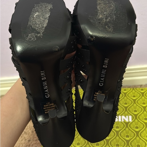 W11 Gianni Bini Black Studded 5” Heels - Picture 4 of 5
